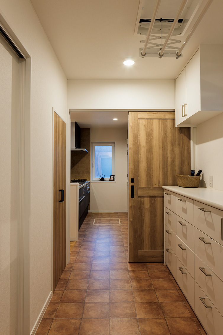 安心して長く住み続けたい住宅性能とメンテナンス性を追求した省エネ都市型住宅